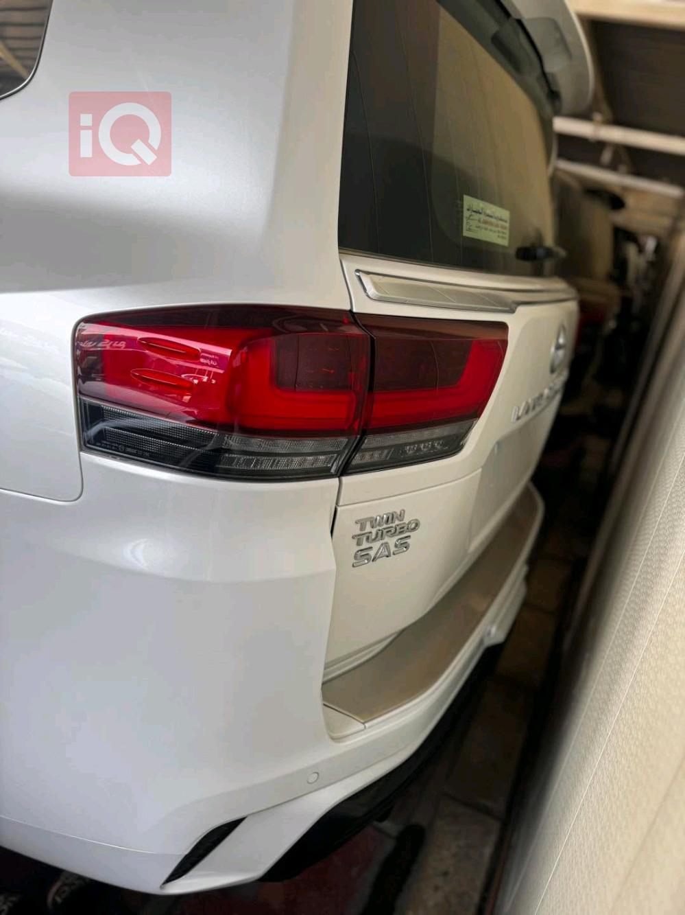 تويوتا لاندكروزر